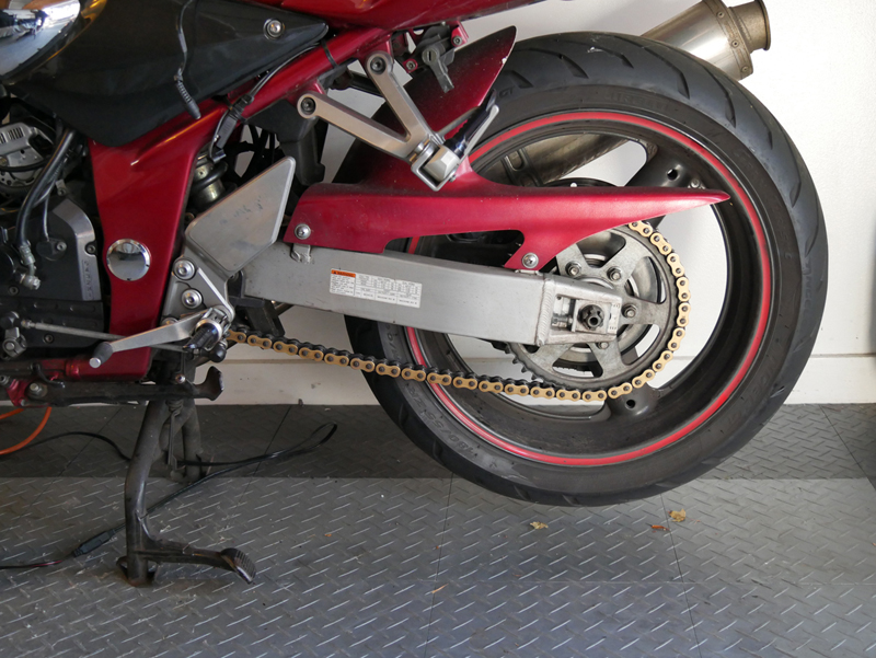 8 steps to prep your motorcycle for winter storage lift tire