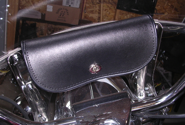 Motorcycle store windshield pouch