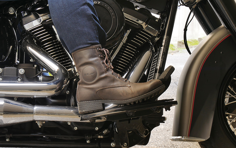 Cruiser store motorcycle boots