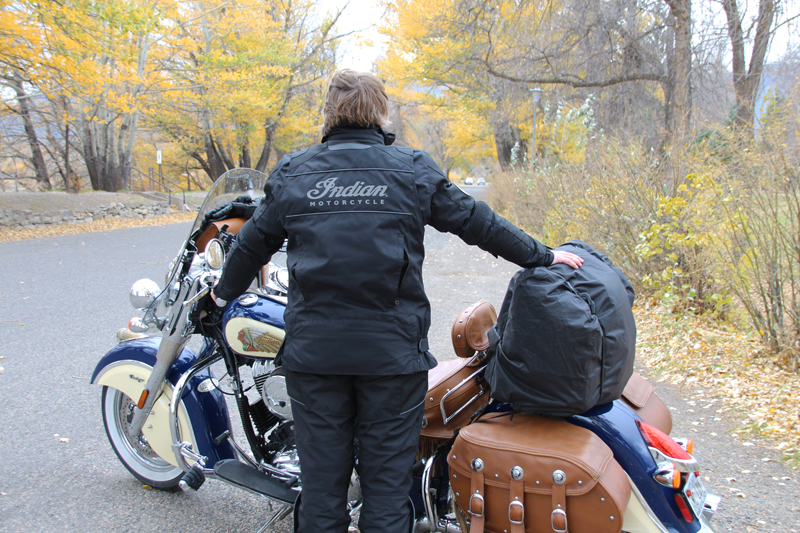Review: Simple Waterproof Motorcycle Touring Pants Jacket Rear Logo