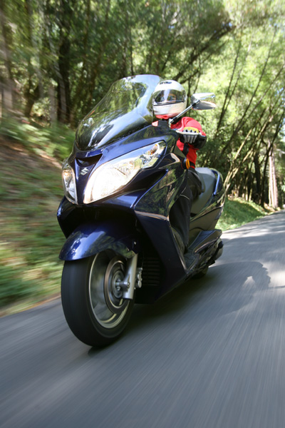 MOTORCYCLE REVIEW: Suzuki Burgman 400 - Women Riders Now