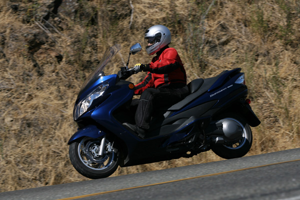 MOTORCYCLE REVIEW: Suzuki Burgman 400 - Women Riders Now