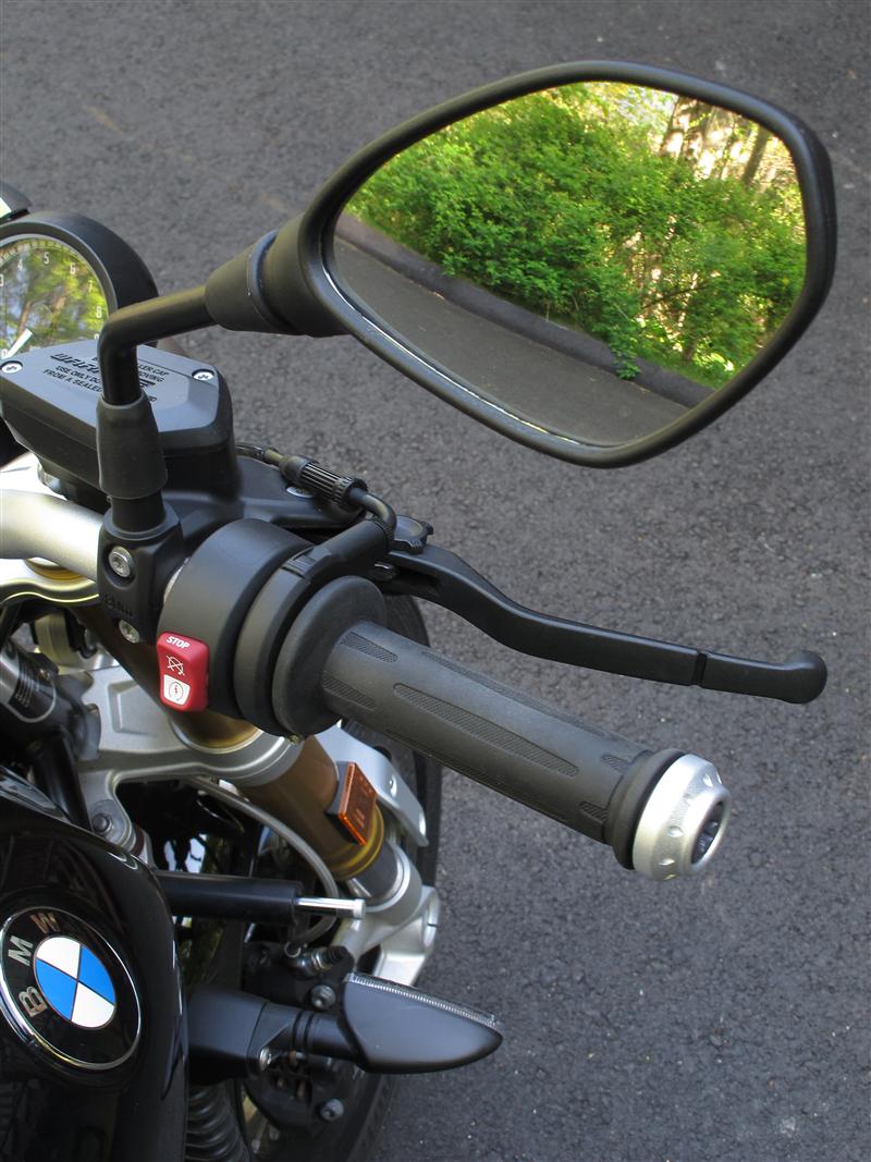 review 2016 bmw r ninet right grip