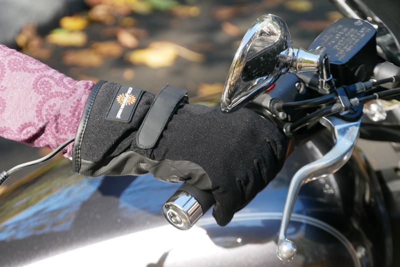 Review: California Heat Women’s Electric Gear Gloves Flex