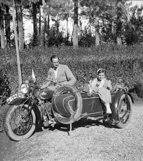 Honeymooning by motorcycle 1934 bsa sidecar