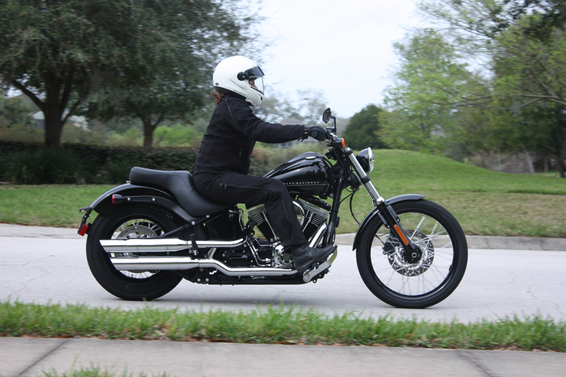 MOTORCYCLE REVIEW: 2011/2012 Harley-Davidson Blackline - Women Riders Now