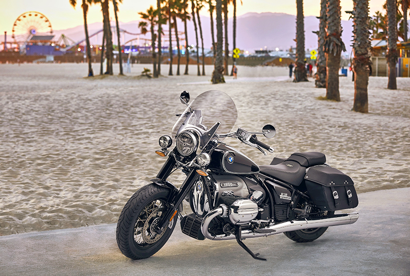 BMW touring model new R 18 cruiser beach