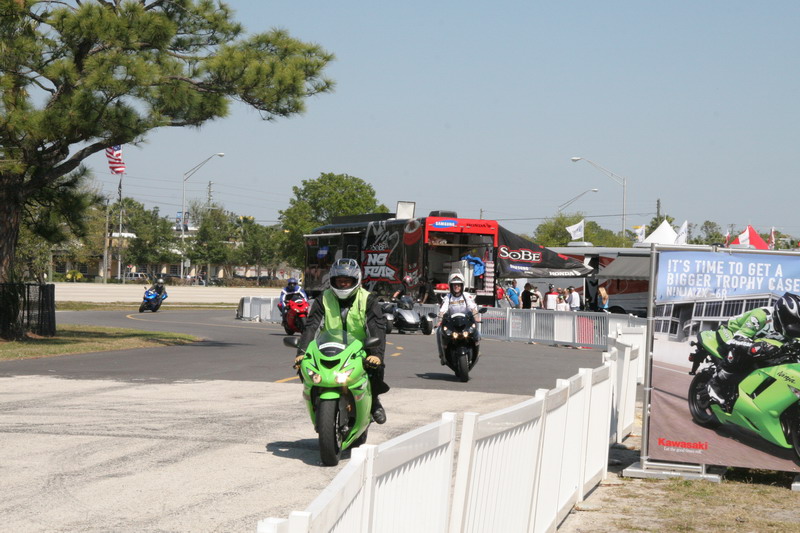 demo rides who riders should take advantage of them kawasaki