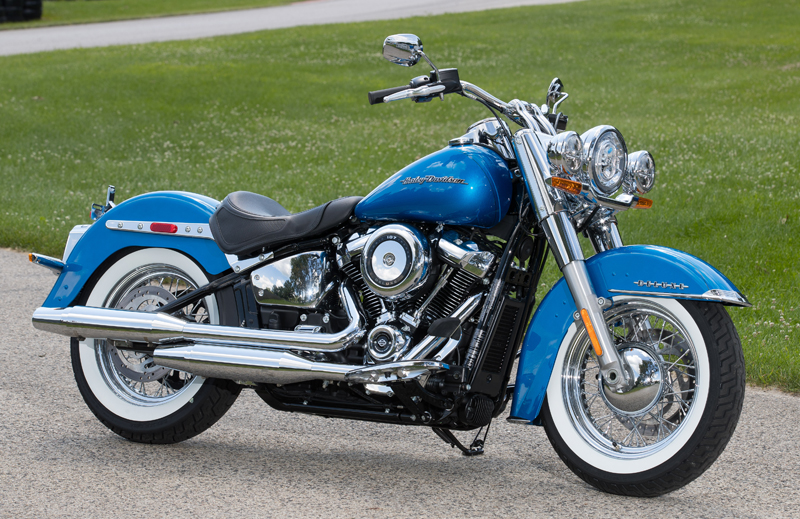 review 2018 harley-davidson softails deluxe electric blue