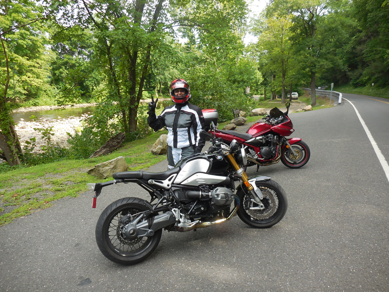 review 2016 bmw r ninet parked