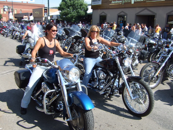 Sturgis Women - Women Riders Now