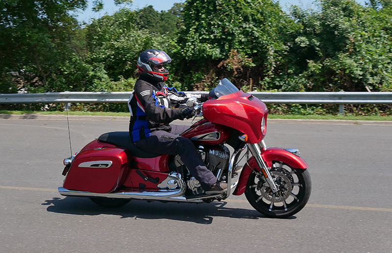 Review: 2019 Indian Motorcycle Chieftain Limited_windshield_down