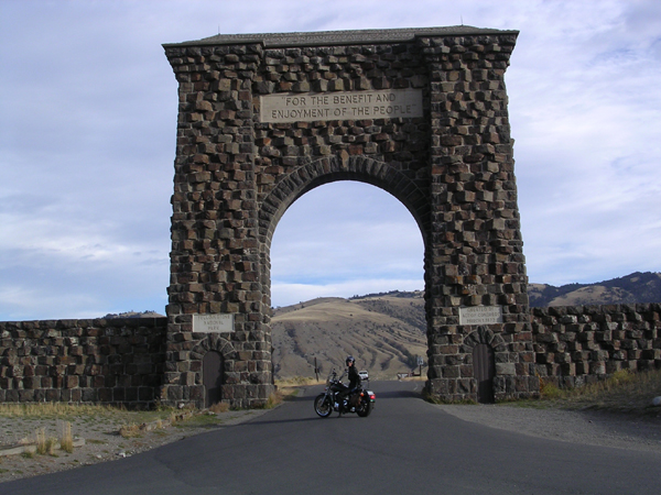 mountains every way you look yellowstone arch