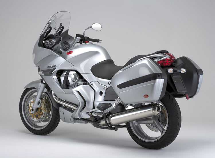 MOTORCYCLE REVIEW: Moto Guzzi Norge 1200 - Women Riders Now