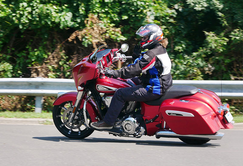 Review: 2019 Indian Motorcycle Chieftain Limited_Left