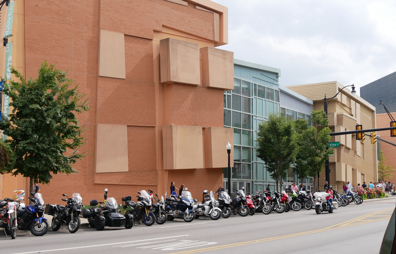 women riders now checks out new products for women american international motorcycle expo AIMExpo awards best columbus convention center