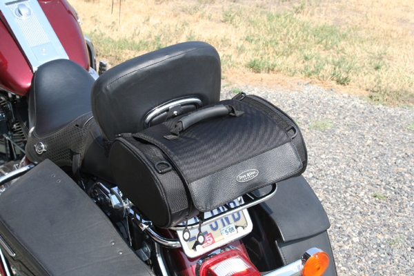 review dowco iron rider luggage roll bag