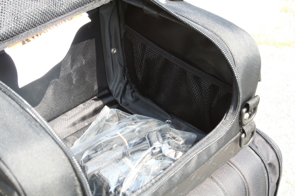 review dowco iron rider luggage roll bag inside