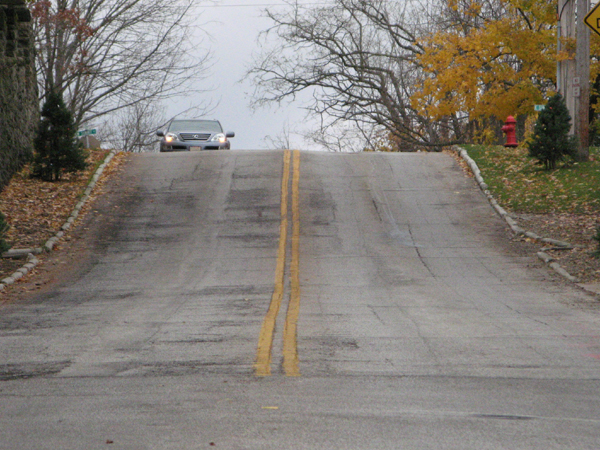 Motorcycle lane positioning hill