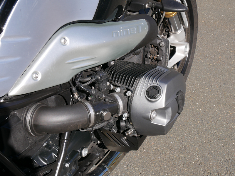 review 2016 bmw r ninet boxer engine
