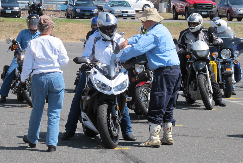 one day class for experienced riders msf advanced ridercourse body position