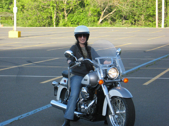 READER MOTORCYCLE REVIEW 2007 Honda Shadow Aero 750 Women