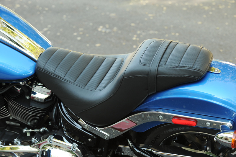 review 2018 harley-davidson softails low rider seat