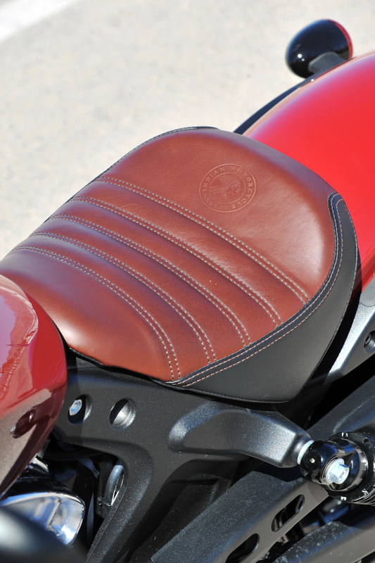 review 2018 indian scout bobber seat