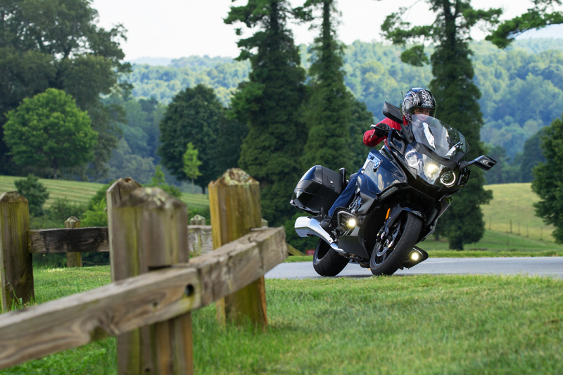 review 2018 bmw k 1600 b a bagger with innovative features cornering