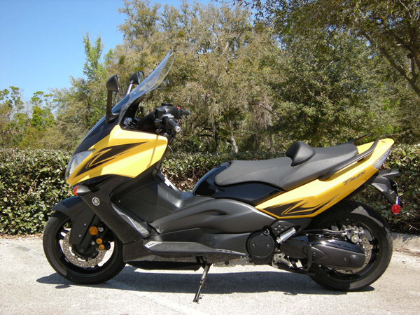 2009 Yamaha T-Max 500 Review