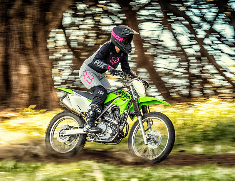 Women Riders Now Basic Guide to Gearing Up to Ride a Motorcycle in Dirt Women Riders Now