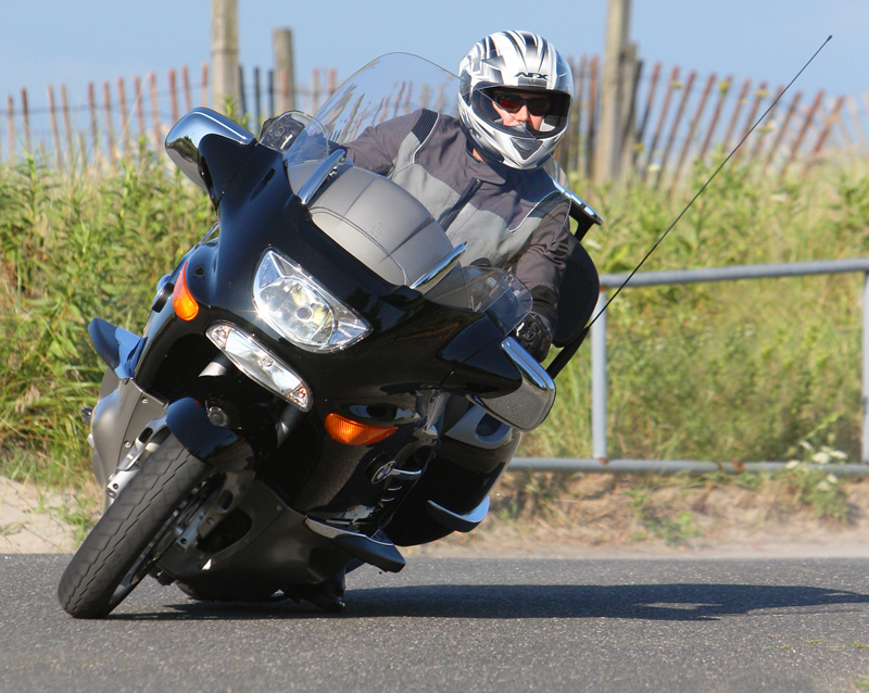 10 lane positioning tips motorcycle lean