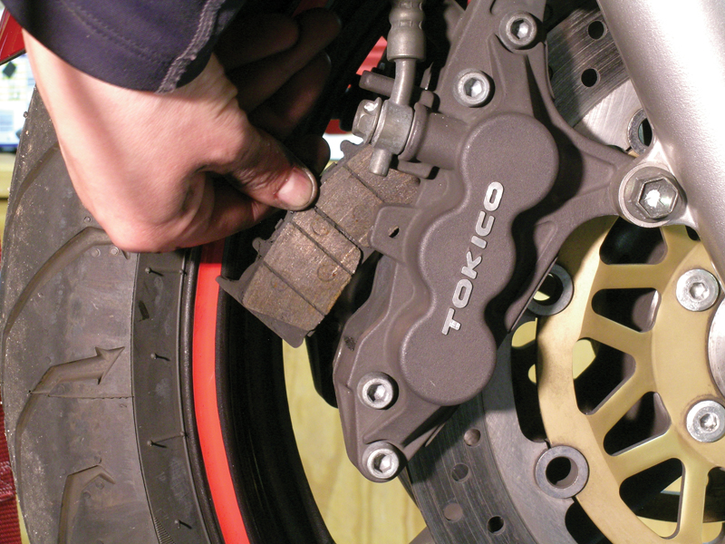 Do_It_Yourself_How_To_Check_Replace_Motorcycle_Brake_Pads_Worn
