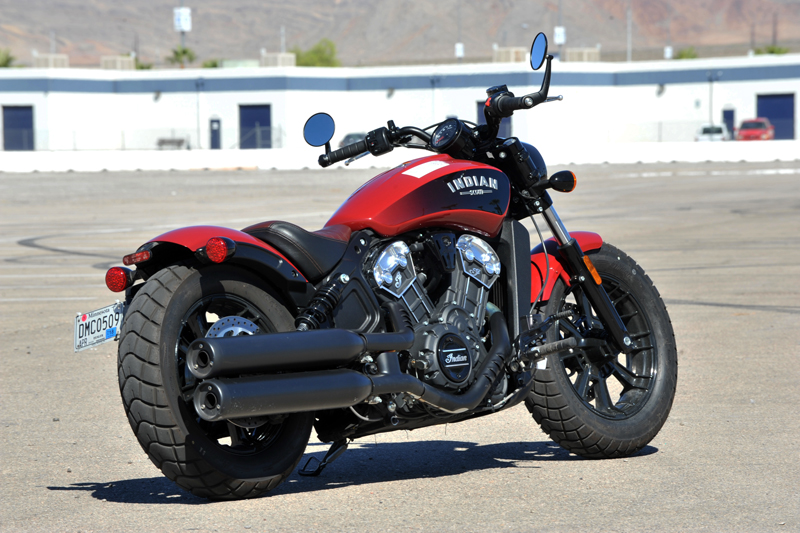 review 2018 indian scout bobber static right