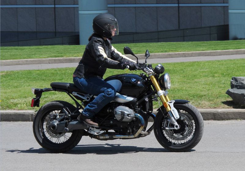 review 2016 bmw r ninet riding position