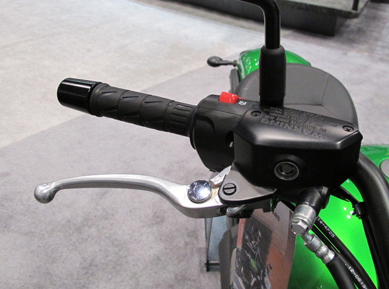motorcycle review 2015 kawasaki vulcan s adjustable lever