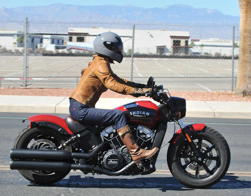 review 2018 indian scout bobber riding right 2