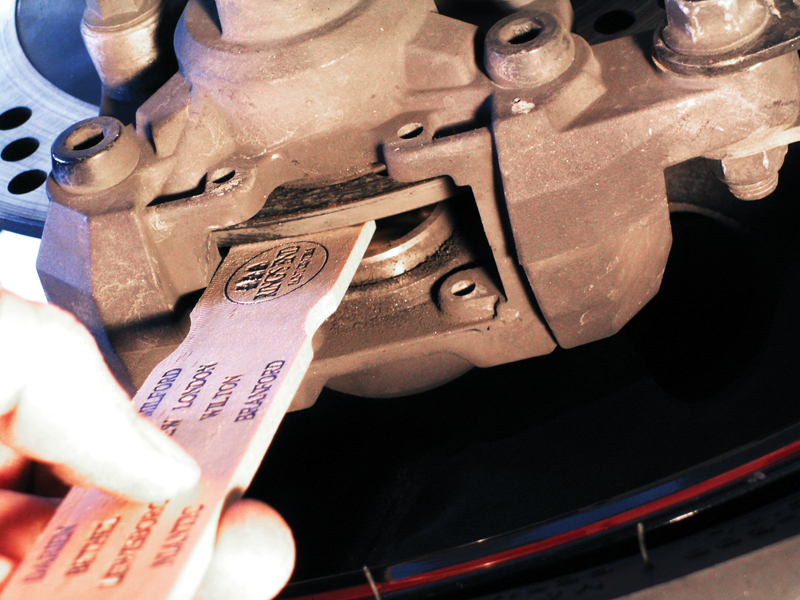 Do_It_Yourself_How_To_Check_Replace_Motorcycle_Brake_Pads_Clearance