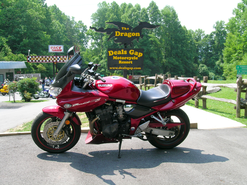 4 bucket list motorcycle rides in the east dragon deals gap sign