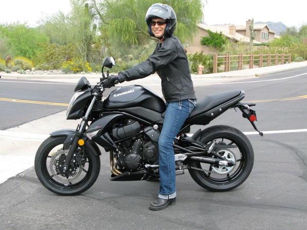 REVIEW: ER-6n: A New Favorite Women - Women Riders