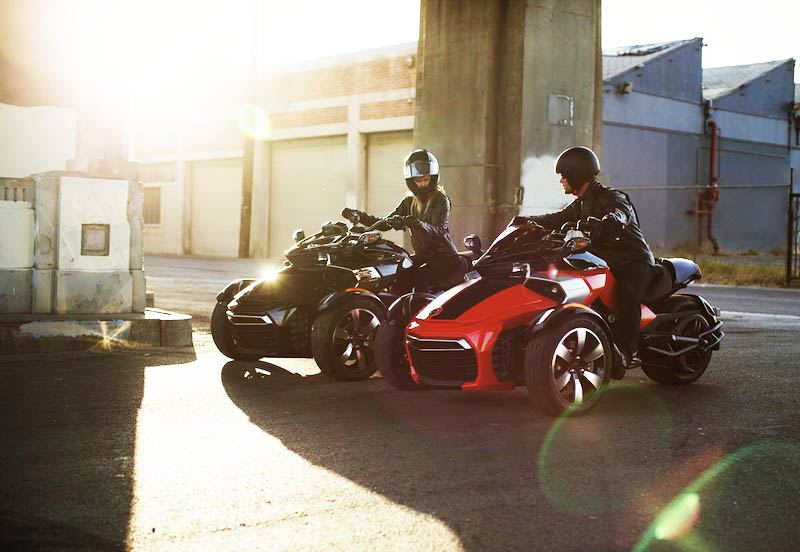 10 Motorcycles We're Excited About in 2015 CSC Can-Am Spyder F3