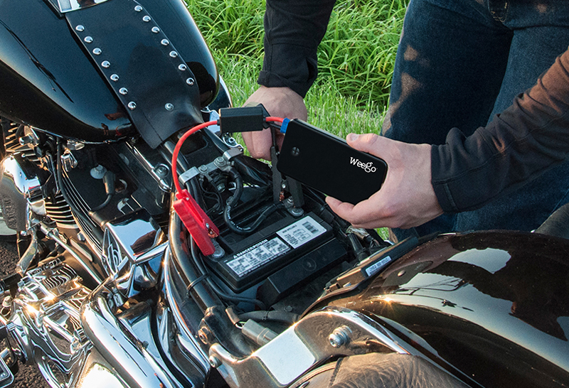 VIDEO Jump Starter for your Motorcycle Battery Women Riders Now