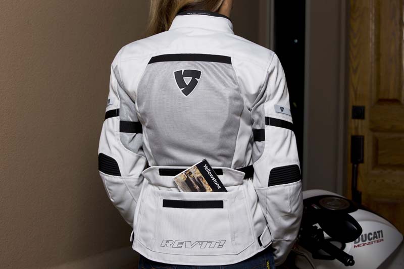 Review REVIT! Levante Jacket for Women Riders back