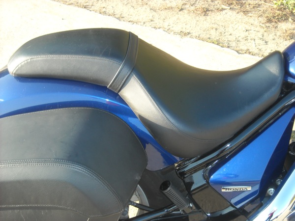 motorcycle review 2015 2016 yamaha fz-07 seat