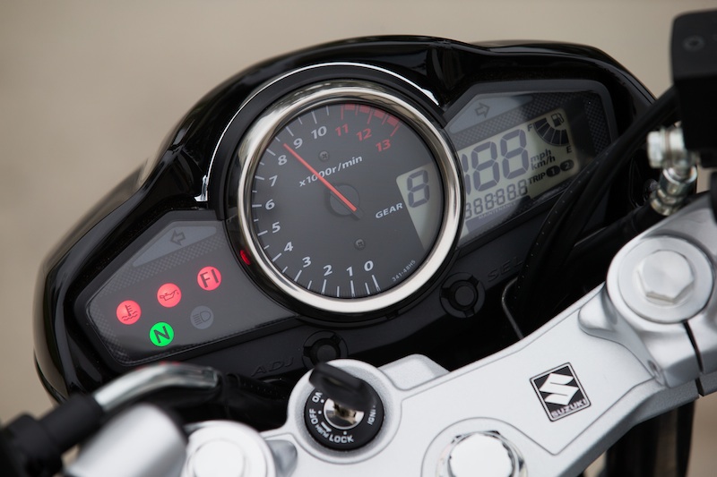 Motorcycle Review 2013 Suzuki GW250 dash