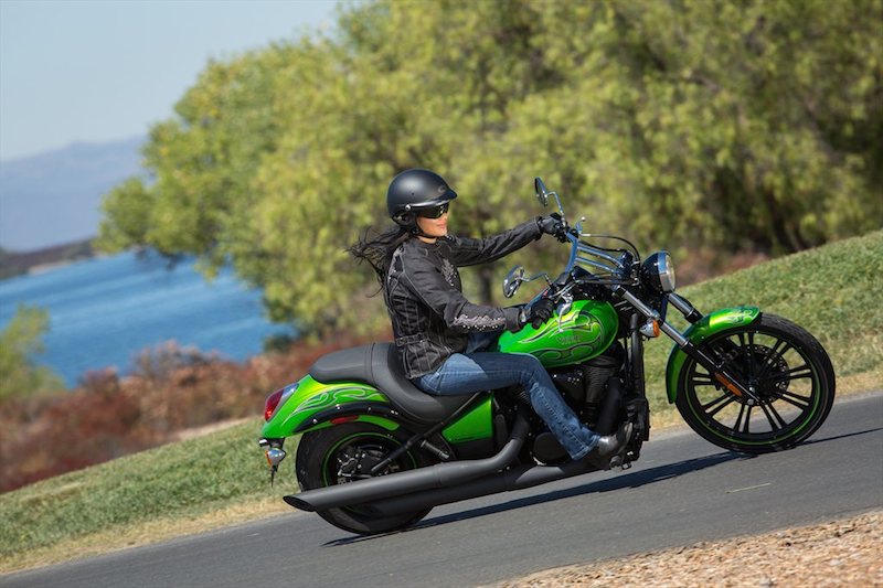 The 2014 Vulcan 900 Custom has a seat height of 27 inches.