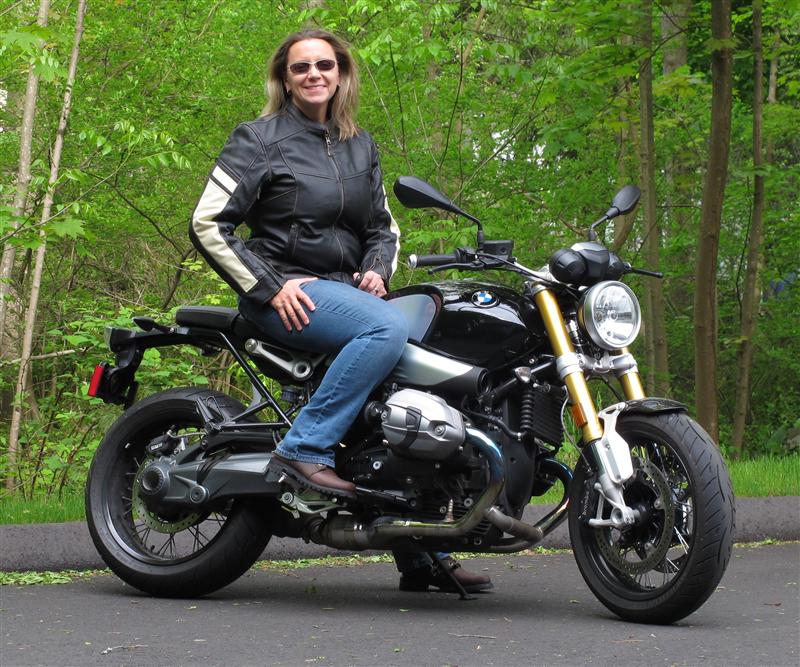 Review: Black Brands Vintage Styled Leather Women's Motorcycle