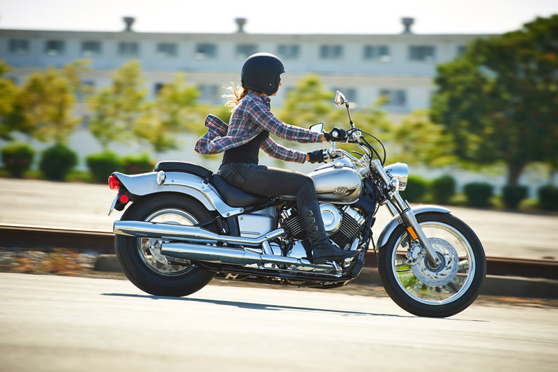 top 10 motorcycles women ride harley davidson v star 650