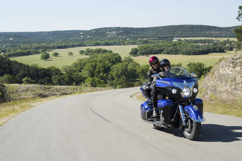 indian motorcycle unveils 2018 models roadmaster elite couple