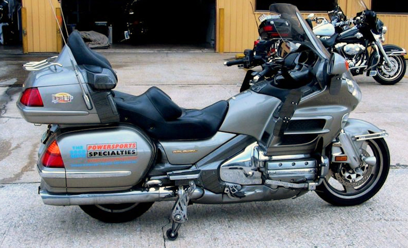 retractable wheels add confidence when stopping gold wing